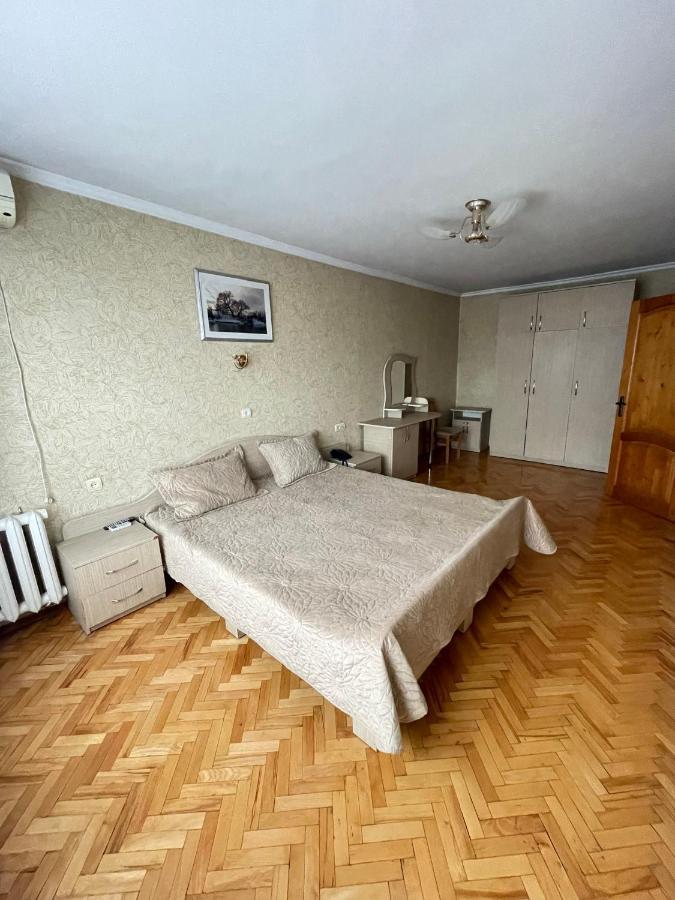 Zarea Hotel Chisinau Bagian luar foto